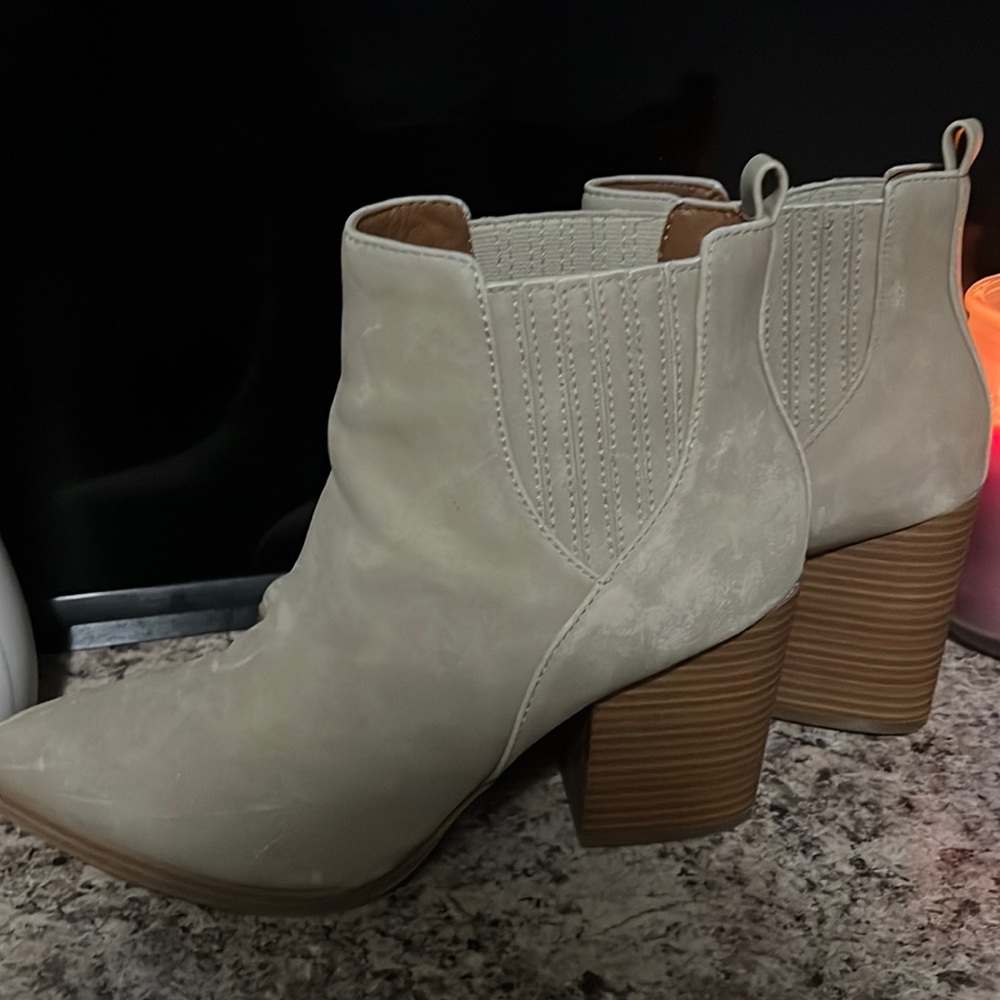 American eagle boots